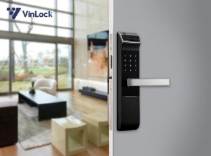 huong dan lua chon khoa cua dien tu thong minh cho can nha bandocx 1558054981915