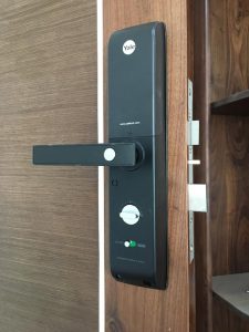 Khóa điện tử Yale