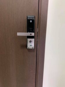 Khóa điện tử Yale