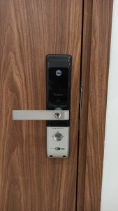 khóa điện tử Yale