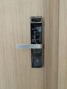 khóa điện tử Yale