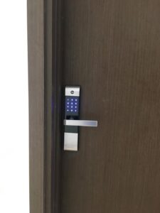 khóa điện tử Yale