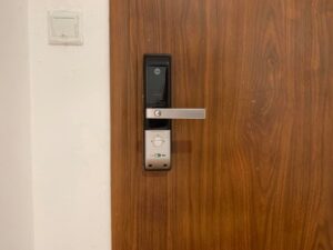 khóa điện tử Yale